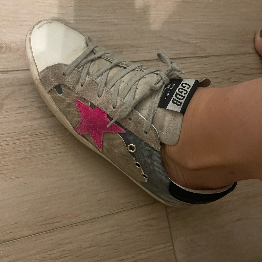 Golden goose size 39 camo with pink star